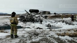 Момент падения вертолета Ми-8 на Чукотке попал на камеры видеонаблюдения
