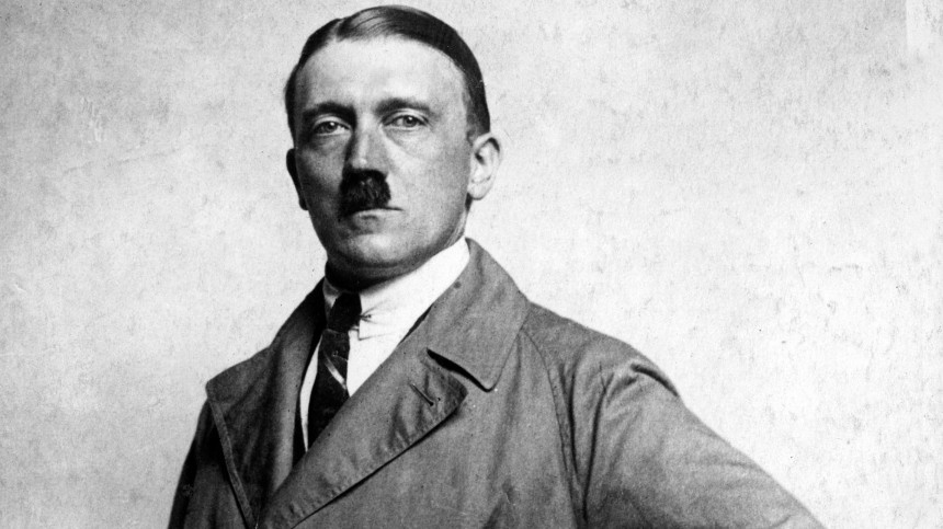 Календарь с Гитлером и Менгеле издали в Чехии и вызвали международный скандал