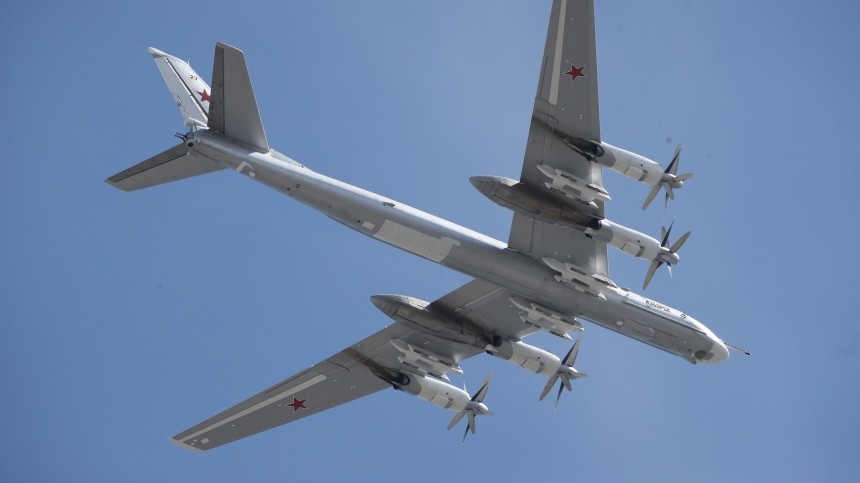 Истребители ВВС США сопроводили российские Ту-95МС в районе Тихого океана