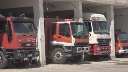 Битва за урожай: как сирийские пожарные спасают свои земли от огня — видео