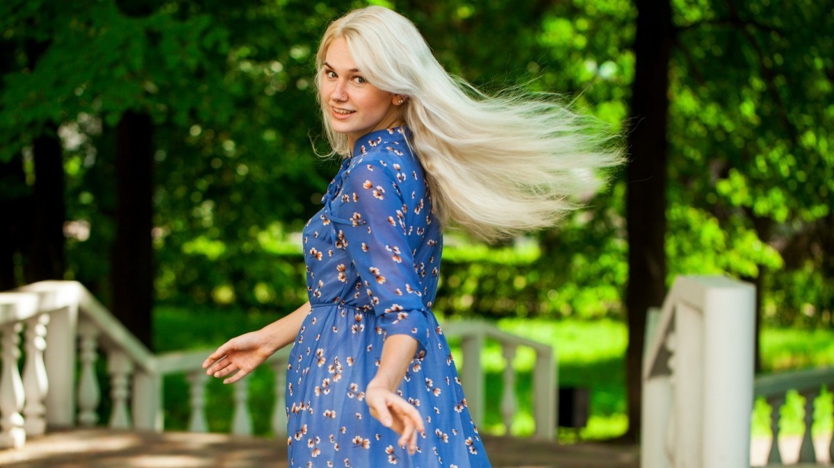 Жена В Голубом Платье фото 11