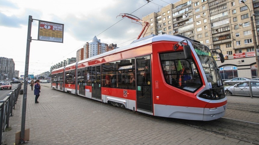 Когда трамваи и троллейбусы в Петербурге возобновят работу до полуночи?