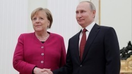 Путин и Меркель подтвердили необходимость соблюдения Минских соглашений