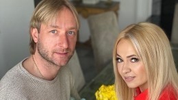 Рудковская опубликовала сексуальное фото вместе с Плющенко