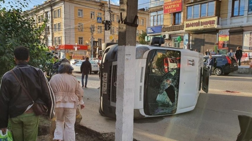 Маршрутка с пассажирами перевернулась в Чите