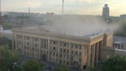 Кровля обрушилась в здании на востоке Петербурга