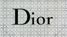 Дом моды Dior провел показ без зрителей — видео