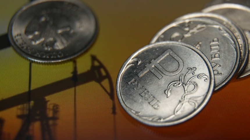 Падение или рост? Эксперты предсказали курс рубля и стоимость нефти к концу 2020 года