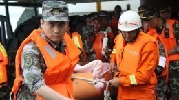 Видео: Десятки жителей Китая едва не стали жертвами мощнейшего торнадо