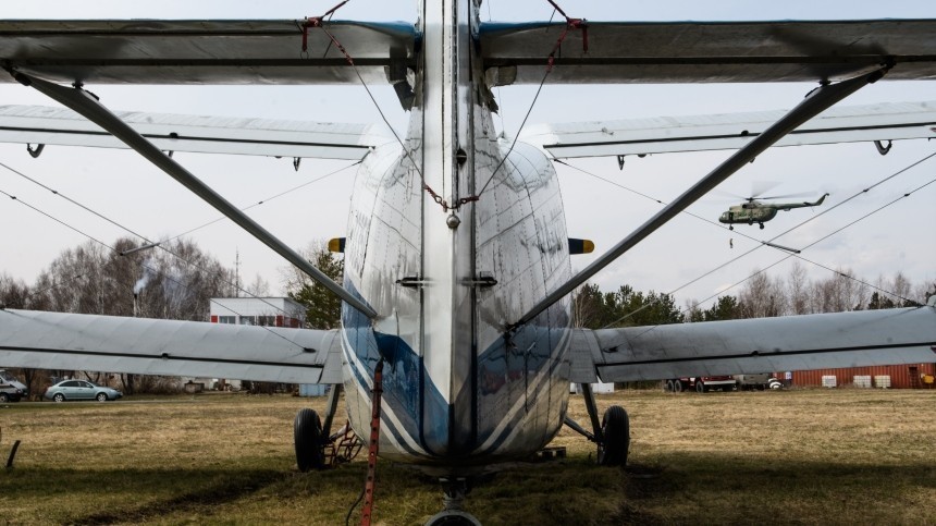 Самолет Ан-2 совершил аварийную посадку в подсолнечном поле под Уфой