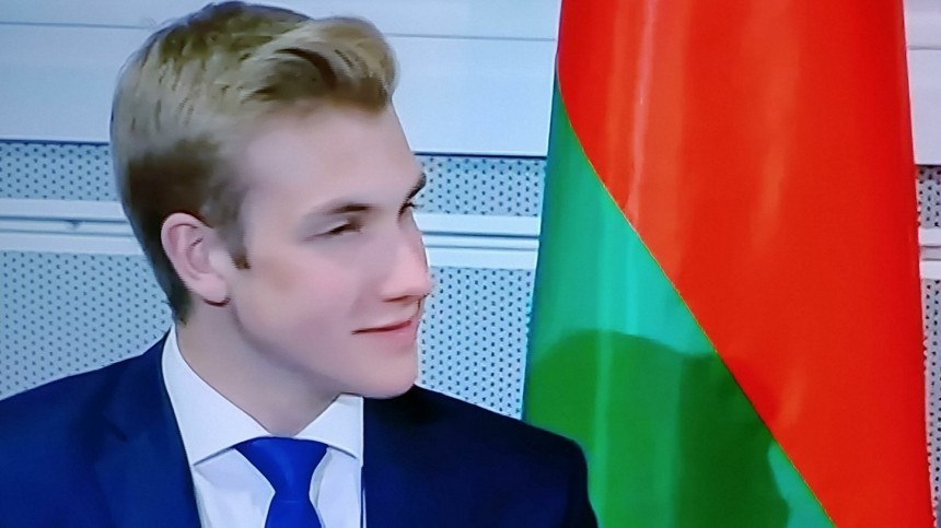 Сын Лукашенко забрал документы из лицея БГУ