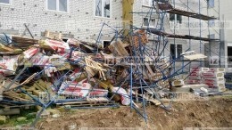 Семь человек пострадали при обрушении строительных лесов в Нижнем Новгороде