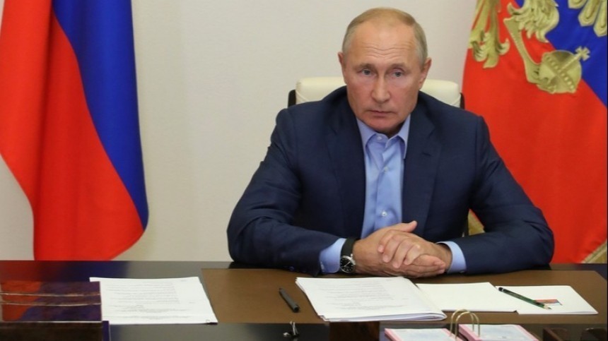 «Обладает всей палитрой»: Песков рассказал, откуда Путин получает информацию