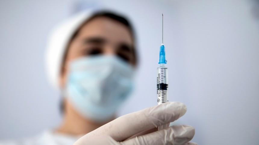 Первую партию вакцины против коронавируса направили в российские регионы