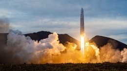 Ярко взорвалась: ракета конкурента SpaceX рухнула после неудачного запуска