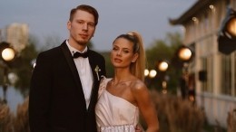 Внук Аллы Пугачевой с женой устроил романтическое свидание в воде — видео