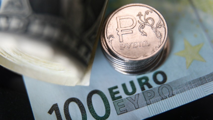 Евро превысил 92 рубля впервые с 2016 года