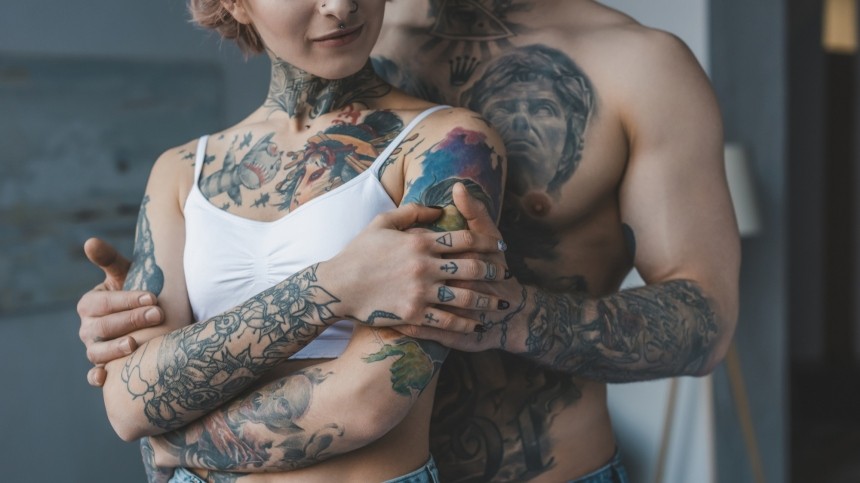 Ученые предупредили о негативном влиянии татуировок на потоотделение