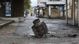 Видео: в Нагорном Карабахе разбомбили дом культуры