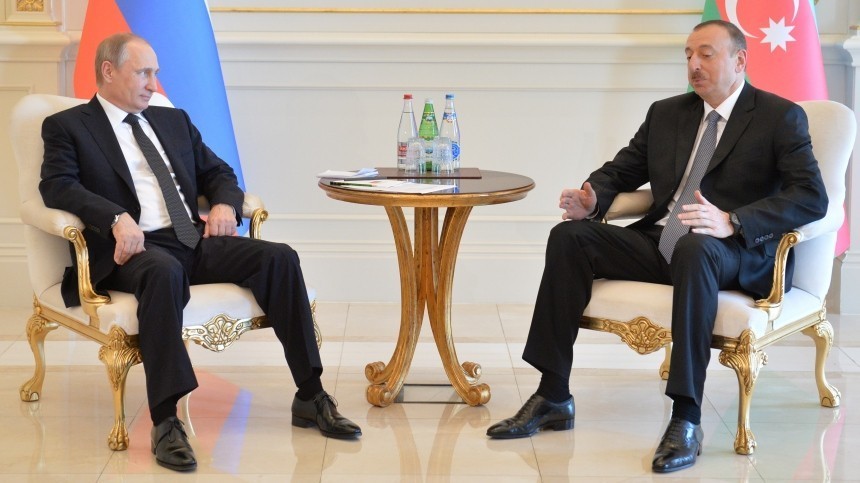 Путин впервые обсудил с Алиевым обострение ситуации в Карабахе