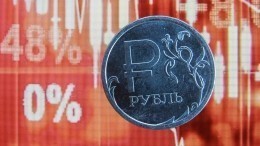 Глава Минпромторга нашел плюсы в падении рубля к доллару