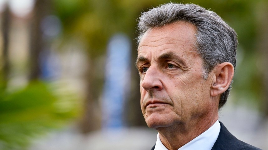 Саркози предъявлены обвинения в участии в преступном сообществе