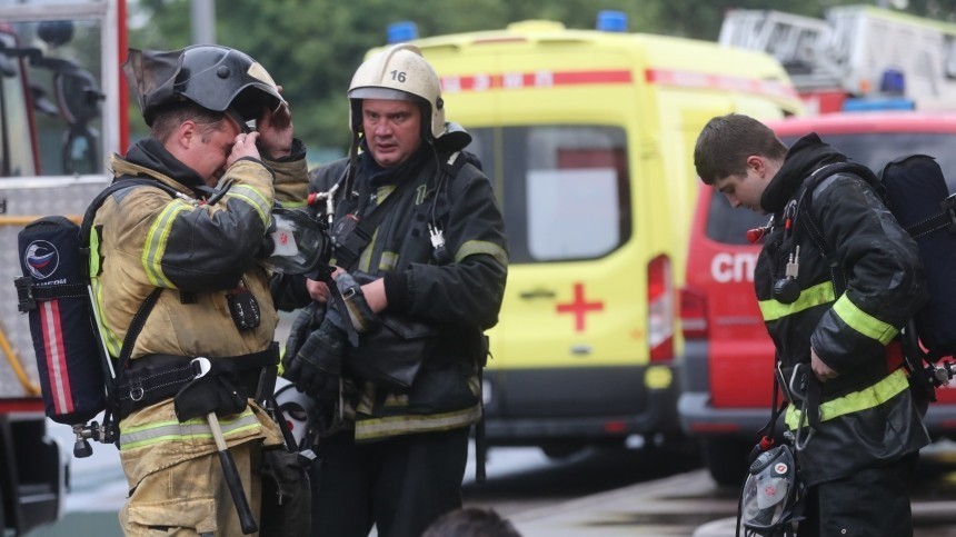 Десятки человек эвакуированы из-за пожара в кадетском корпусе под Ярославлем
