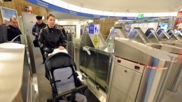 Главное — безопасность: в метро Петербурга пояснили, как провозить детские коляски