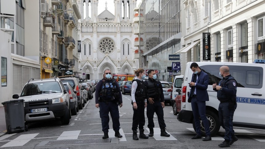 «Молюсь за французский народ»: как соцсети отреагировали на теракт в Ницце
