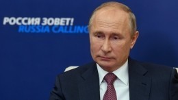 Путин: Тотальных ограничений из-за COVID-19 в России не планируется