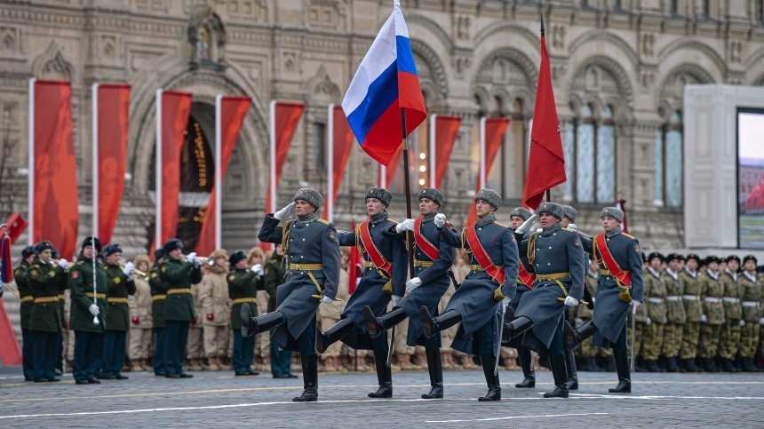 В Москве отменили массовые мероприятия 4 и 7 ноября из-за пандемии