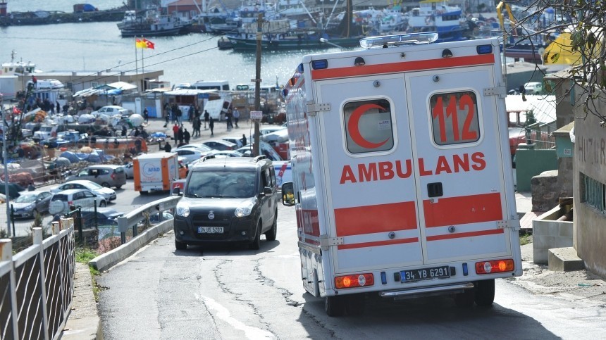 Один человек погиб в ЧП с туристическим катером в Турции
