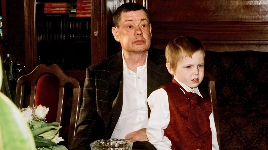 «Это был кошмар»: Внук Караченцова тяжело переболел коронавирусом