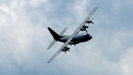 Военный самолет C-130 экстренно сел в Хабаровске из-за отказа двигателей