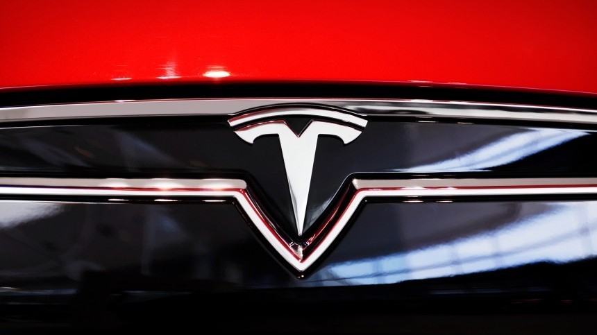 Tesla запустила продажи элитной текилы стоимостью 20 тысяч рублей