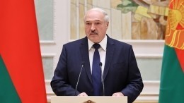 Лукашенко пообещал обойтись без транзита власти