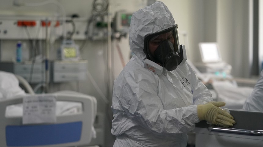 Эксперт спрогнозировал спад заболеваемости коронавирусом в России