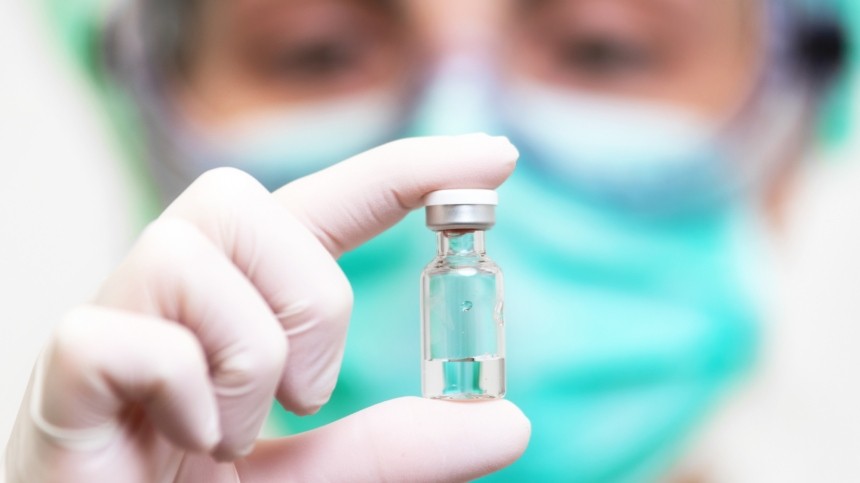 Биолог назвала главную проблему всех вакцин против коронавируса