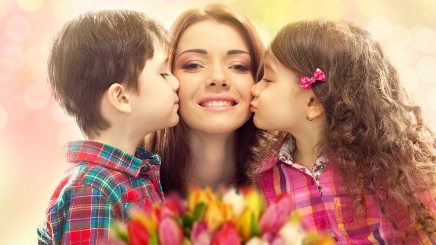 День матери 2020: ТОП самых милых и смешных детских посланий на праздник