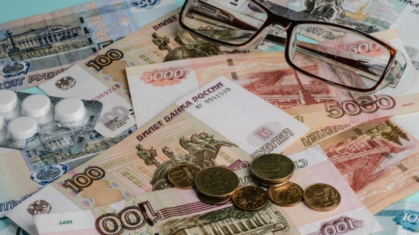 Российских пенсионеров планируют проверить на дополнительные доходы