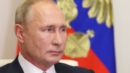 Путин напомнил чиновникам о необходимости заботиться о доходах населения