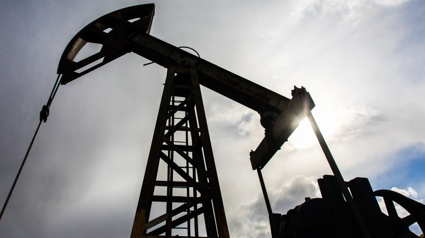 Страны ОПЕК+ могут увеличить добычу нефти с января 2021 года