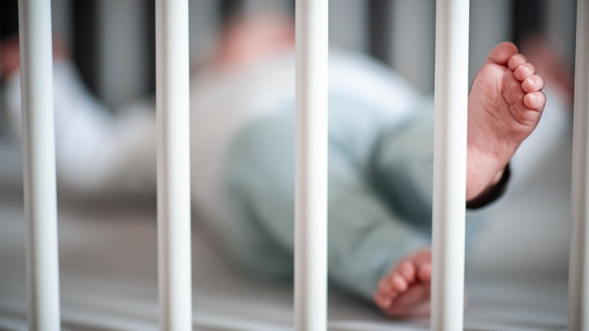 Следователи требуют арестовать беременную женщину, выбросившую ребенка из окна