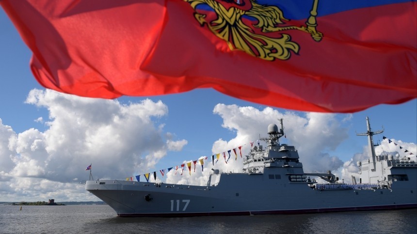 Военные корабли России и НАТО впервые за десять лет проведут совместные маневры