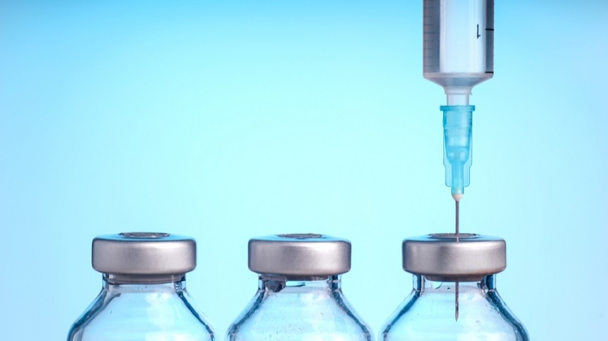Иммунолог объяснил положительный тест на ВИЧ после австралийской вакцины от COVID