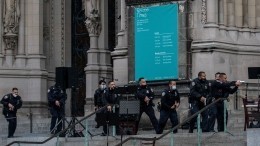 Момент ликвидации стрелка у собора в Нью-Йорке попал на камеры — видео