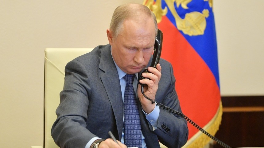 Песков заявил об отсутствии у Путина смартфона