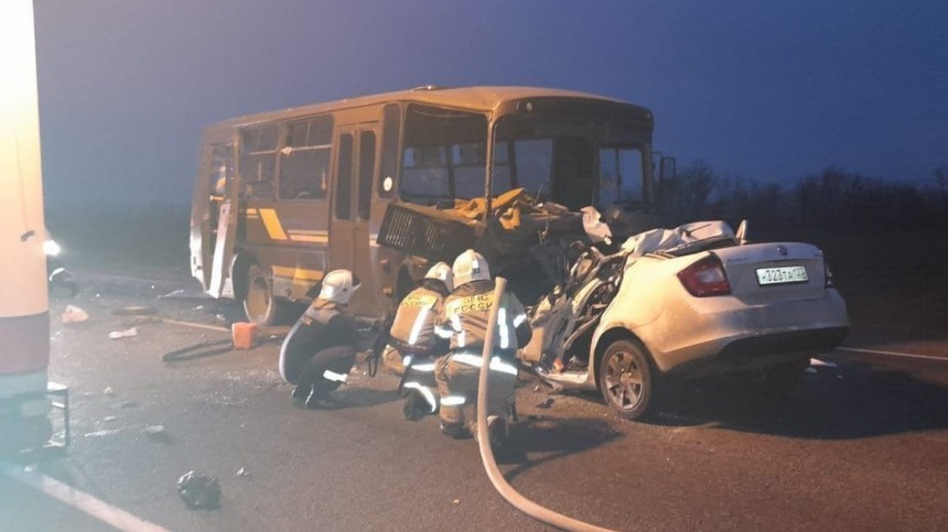 Автобус с призывниками попал в смертельное ДТП на Кубани —фото