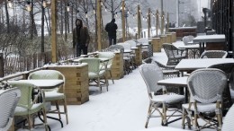 Ресторанам в Петербурге разрешили открыть зимние веранды в праздники