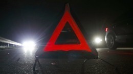 Видео: Mercedes влетел в здание Меньшиковского дворца в Петербурге